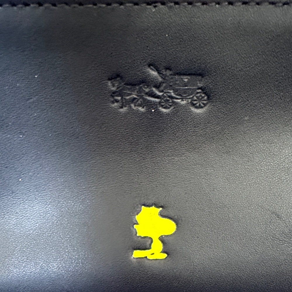 Coach Peanuts Black Cosmetic Bag with Yellow Woodstock LEATHER new - Picture 2 of 9
